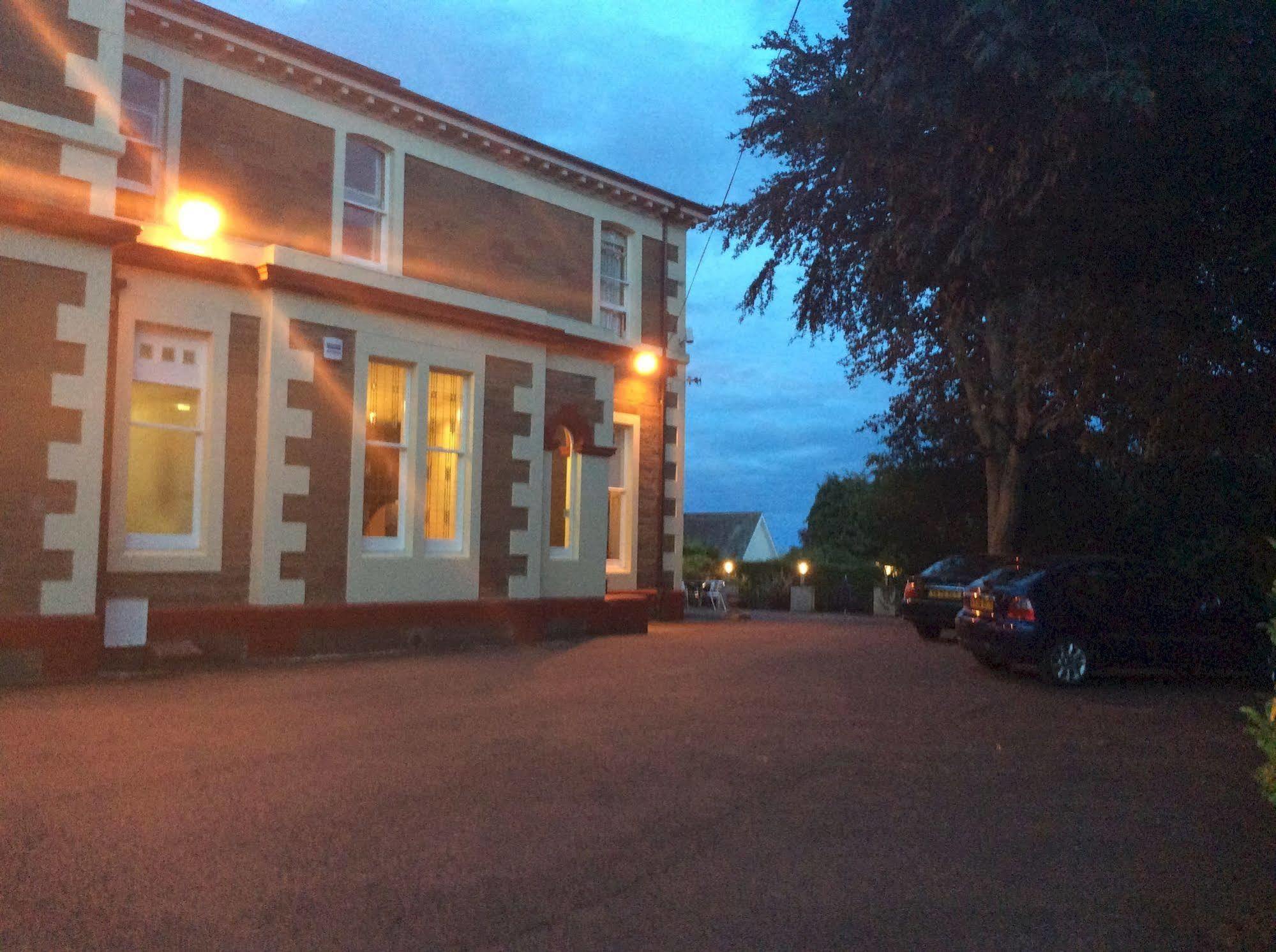 Taychreggan Hotel Dundee Eksteriør bilde