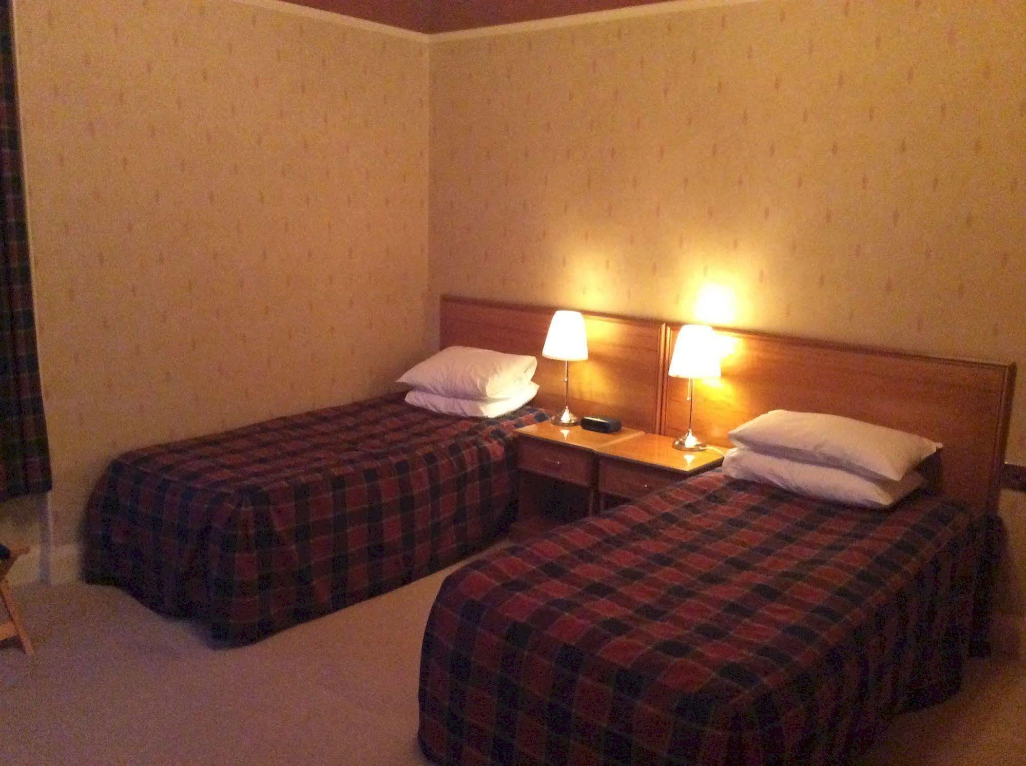 Taychreggan Hotel Dundee Eksteriør bilde