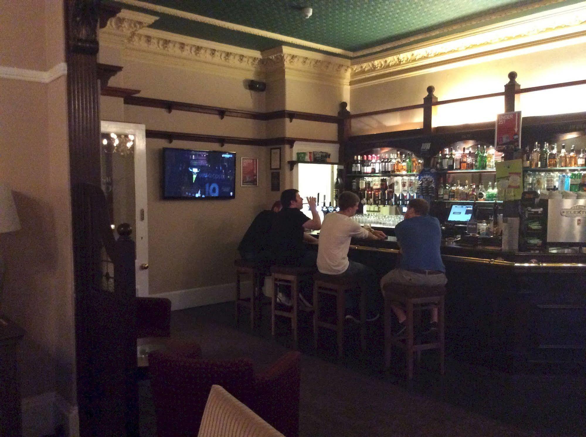 Taychreggan Hotel Dundee Eksteriør bilde